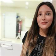 Maestra de Educación Primaria, mención en Educación Especial. Más de 300 horas de formación complementaria que amplia mis conocimientos para tratar a todo tipo de alumnado.